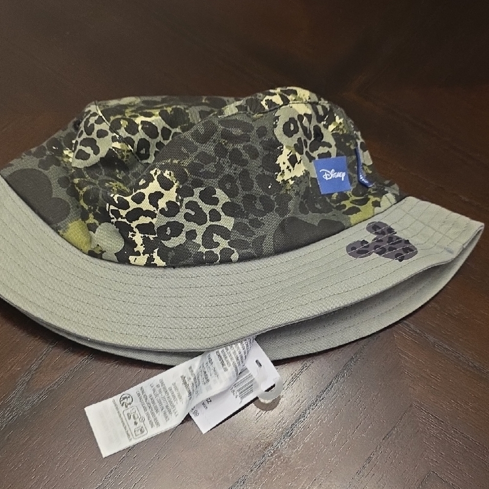 Disney Parks Leopard Print Bucket Hat in Olive and Gray NWT.